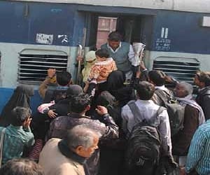 Many trains from the railway gate breakdown.
